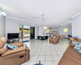 Nightcliff Foreshore Getaway - Mckay Gardens - Jingili - Sala de estar