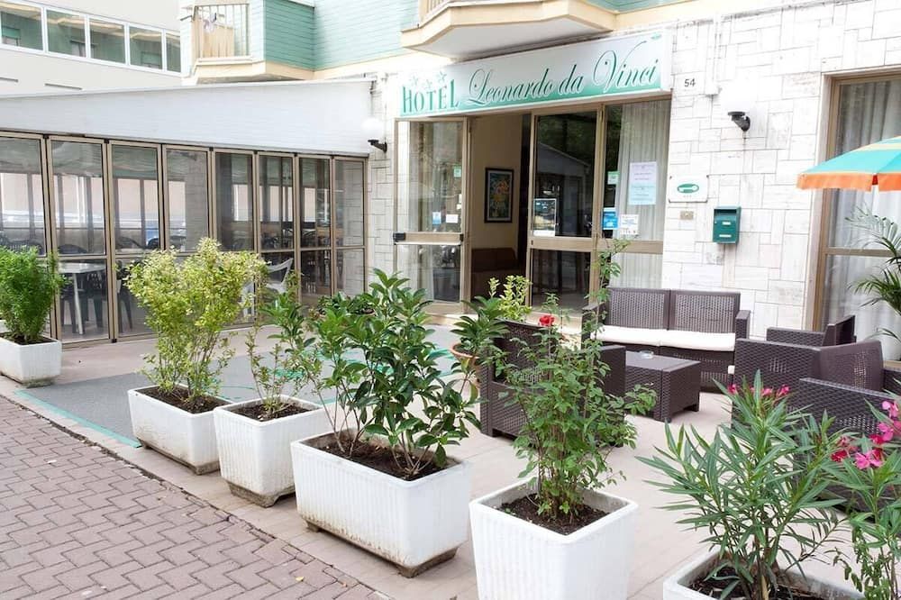 Hotel Leonardo da Vinci - פזארו