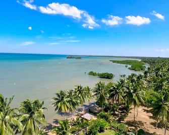 Chilly Beach Resort Palawan - Aborlan - Beach