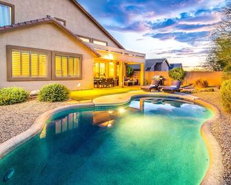 Prime Location, Heated Pool, Fun Game Room, Putting Green, Outdoor Bbq, & More - Anthem - Pool