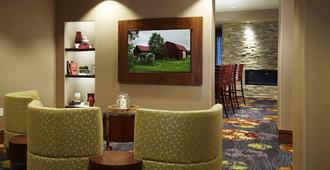 Courtyard by Marriott Ithaca Airport/University - איתקה - טרקלין