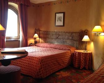 Hotel Chateau Blanc - La Thuile - Bedroom