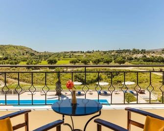 Nautilos Hotel - Lixouri - Balkon