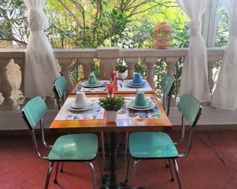 Hôtel Le Victoria - Draguignan - Balkon