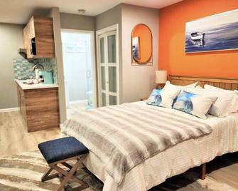 Your Oasis Awaits-On the Lake/Pier/Kitchen (LP#6) - Lakeport - Bedroom