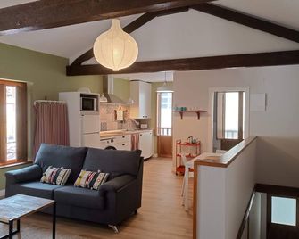 Movie apartment in the center - San Vicente de la Barquera