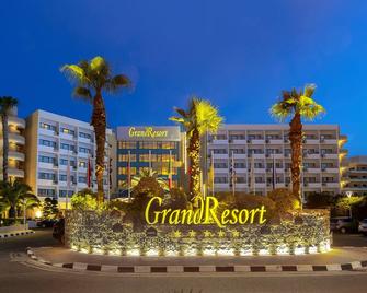 GrandResort - Limassol - Rakennus