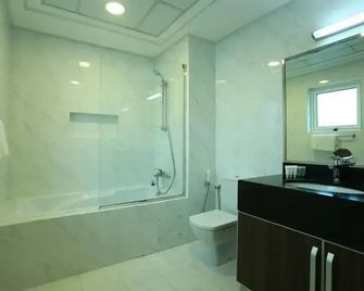 Ginger Luxury House - מאנאמה - חדר רחצה