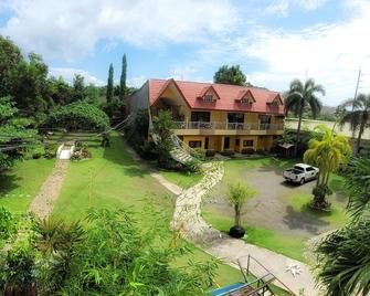 Sunny Point Hotel - Davao City - Building