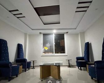 Daltas Lodges - Murree - Lobby