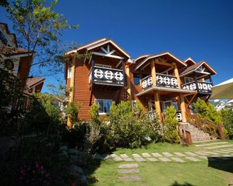 Sea of Clouds Vacation Villa - Ren-ai Township - Building