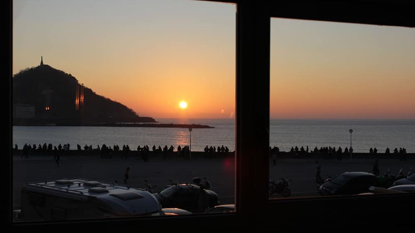 Punta Monpás 酒店 - 聖賽巴斯提安