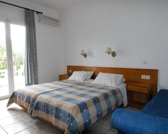Chandris Apartments - Kavos - Bedroom