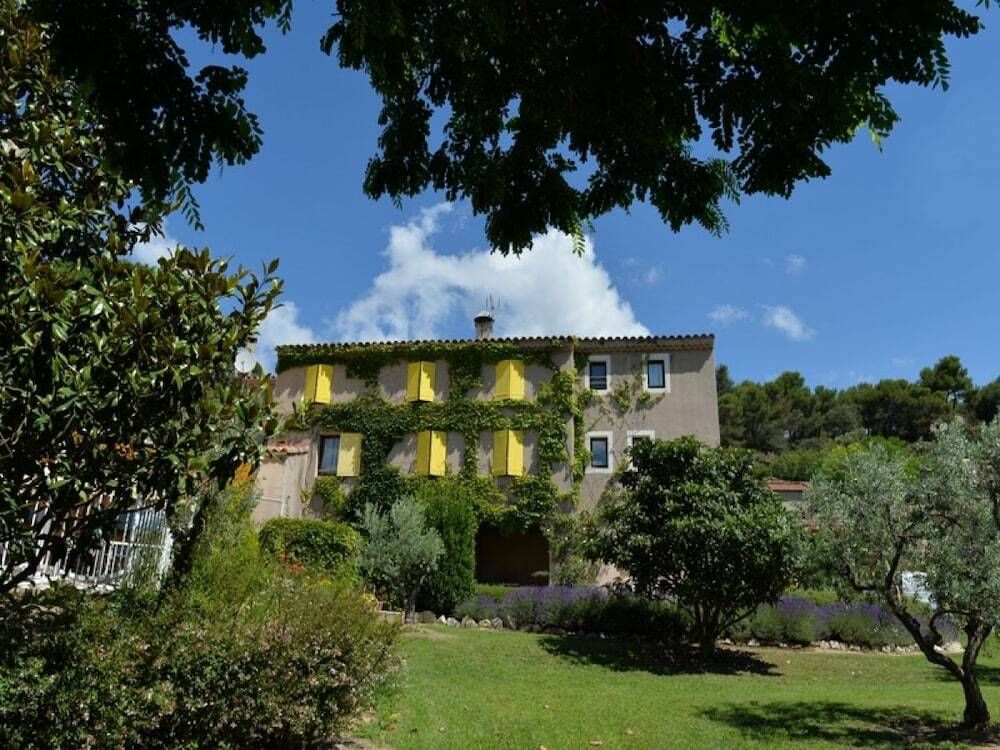 Hostellerie du Luberon - Lourmarin - Building