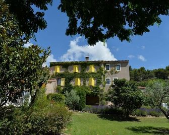 Hostellerie du Luberon - Lourmarin - Building