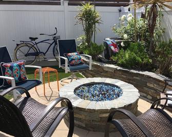 Brbrbest Location Old Town Brbeach House Br2 Min Walk To Sand Family - Seal Beach - Patio