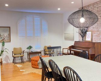 Beautiful 3,000 Sf 4-Bdrm +media/Bonus/Bed Rm Private Home Central West End -Cwe - سانت لويس - غرفة طعام