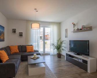Ferienwohnung Blickfang - Garmisch-Partenkirchen - Obývací pokoj