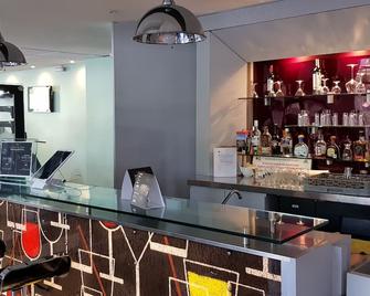 ibis Monterrey Valle - מונטרי - בר