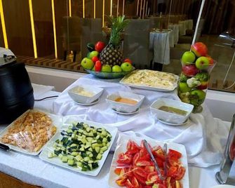 Castle De White House Hotel - Kaduna - Buffet