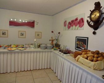 Hotel Am Deich - Norden - Bufé