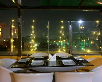 Vesta Grand Central Udaipur - Удайпур - Їдальня