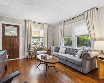 Cozy, Modern Waldo Escape - Kansas City - Sala de estar