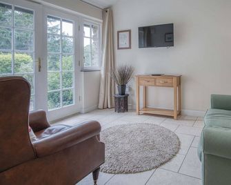 Caradog - 1 Bedroom - St Ishmaels - Marloes and St. Brides - Living room