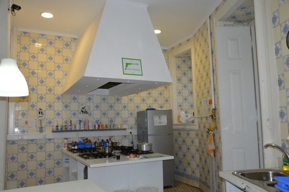 Go Hostel Lisbon - ליסבון - מטבח