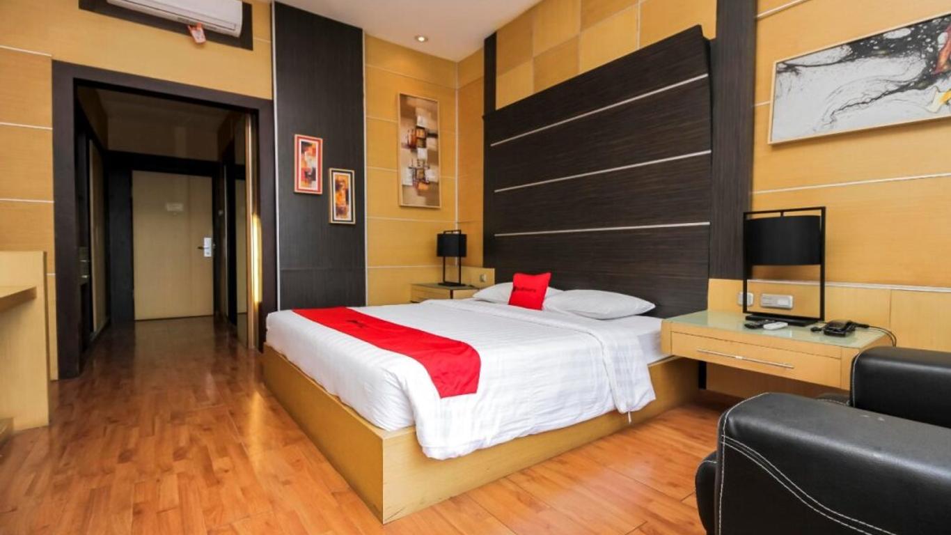 Grand Arjuna Hotel