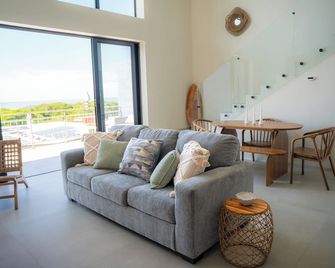 2-bedroom Oceanview Loft N°6: Alba - Santa María Mizata - Sala de estar