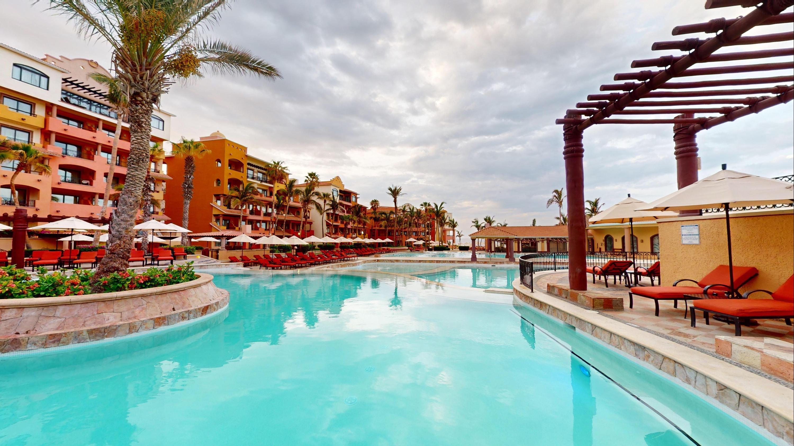 بلايا جراندي ريزورت آند جراند سبا - كابو سان لوكاس - حوض السباحة