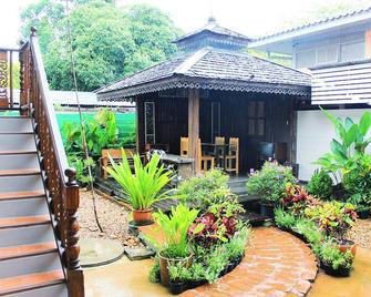 倫佳蘭城堡酒店 - 七岩 - 七岩 - 建築