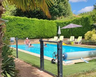 Chez Isa et Dens - Razac-sur-l'Isle - Piscina