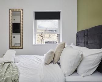 Bv Royal Comfy Studiosuite Queensgate Huddersfield - Huddersfield - Habitación