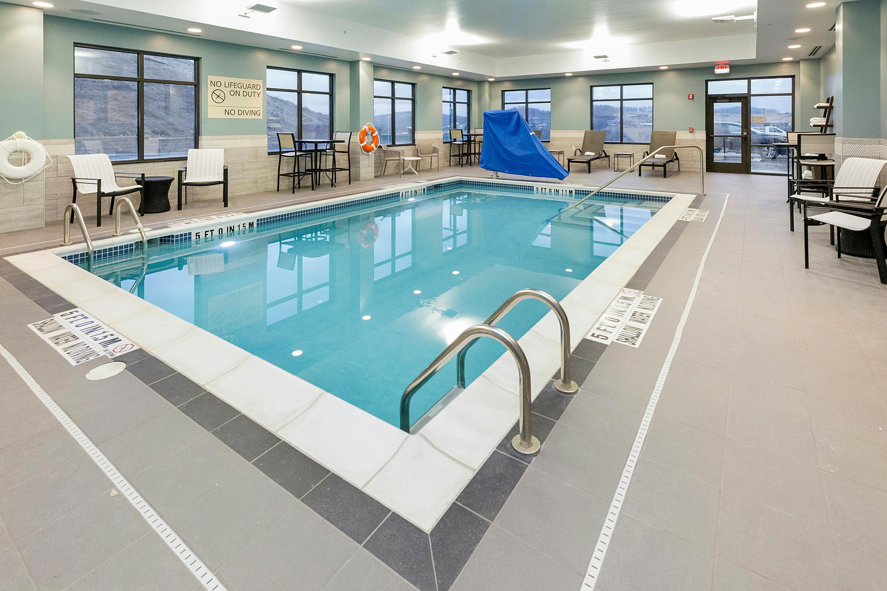 Hampton Inn & Suites West Morgantown University Towne Centre - Morgantown - Uima-allas