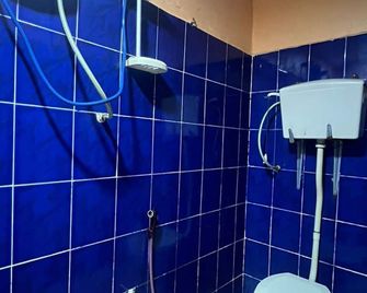 Seri Rawang Hotel - Rawang - Bathroom