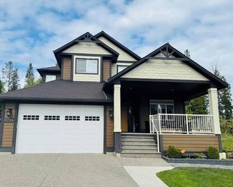 True Haven - Prince George - Building