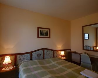 Hotel Bobbio - בודפשט - חדר שינה