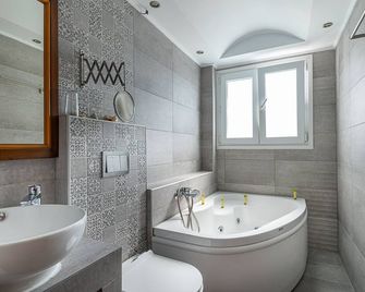 Golden View - Póros - Baño