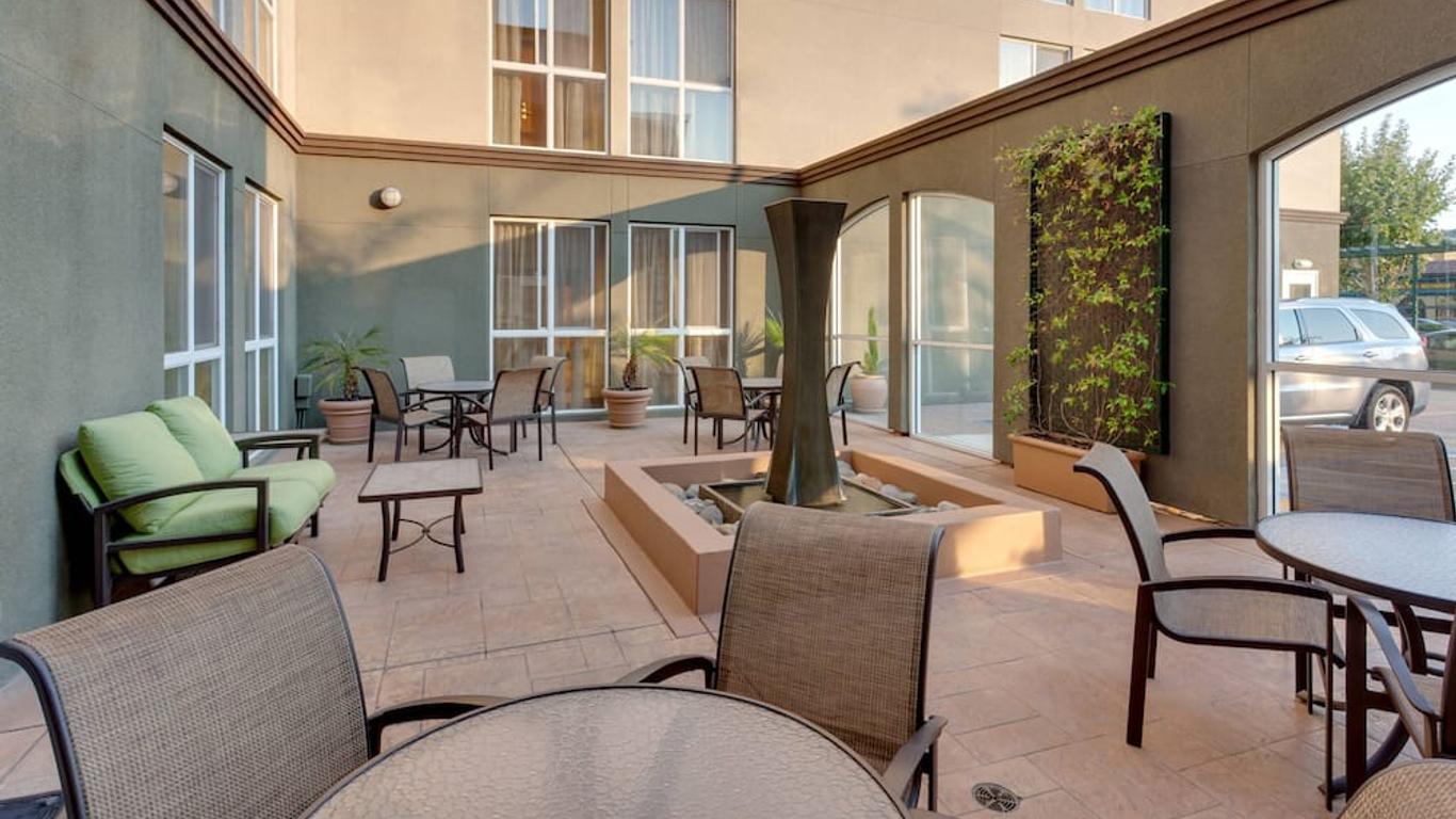 Fairfield Inn & Suites By Marriott San Francisco Airport