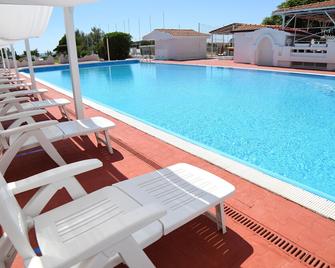 International Resort - Mondragone - Pool