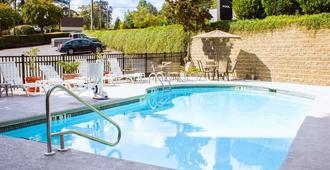 Sleep Inn and Suites Columbus State University Area - Columbus - Piscina