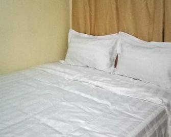 Olive or Twist Lounge - Langata Rongai - Habitación