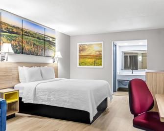 دايز إن باي ويندام سالينا ساوث - سالينا - غرفة نوم