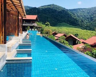 Alama Sea Village Resort - Sha Extra Plus - Ko Lanta - Bể bơi