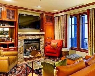 Ritz Carlton Resort & Spa, Ski-In/Out, Aspen - Aspen - Living room