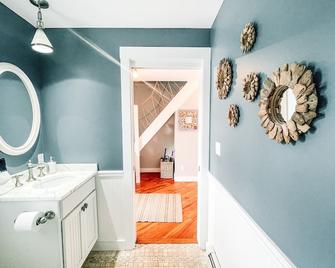 Bold Open Ocean Frontage - Gouldsboro - Baño