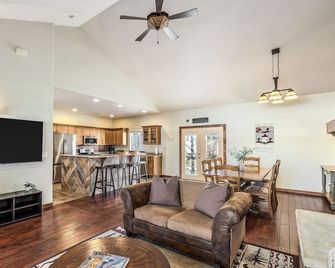 Gypsum Summer Retreat - 3br Home Near Trails & Golf - Gypsum