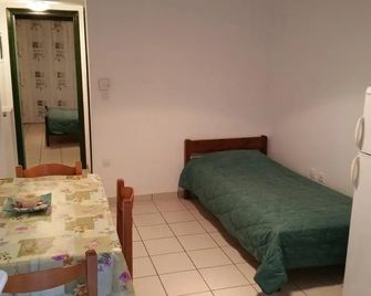 Schinas Apts. - Tolofon